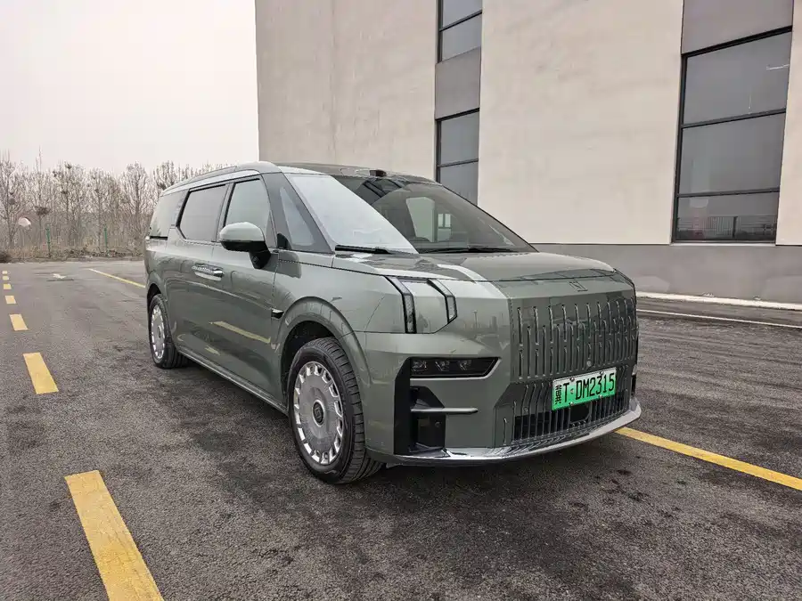 900x675_0_q87_c42_autohomecar__ChxpV2l6-O2AO9CuAAkVeMSpyYA799.jpg.webp Used Zeekr 009 2024 seven-seater aisle version 108kWh