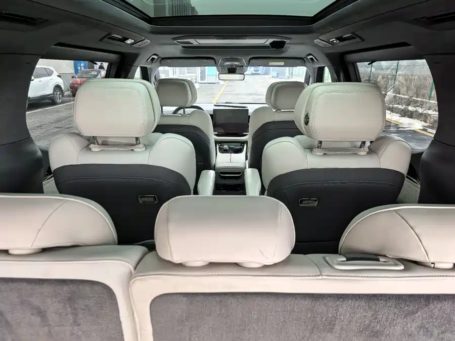 900x675_0_q87_c42_autohomecar__ChxpV2l6-PSAU6sDAARhxgb1RFM557.jpg.webp Used Zeekr 009 2024 seven-seater aisle version 108kWh