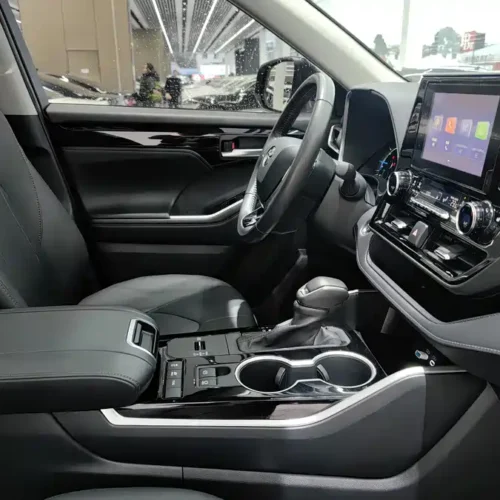 900x675_0_q87_c42_autohomecar__ChxpV2l7LoaAFoP9AATAMa3uzi0187.jpg.webp Used Toyota Highlander 2023 2.5L smart electric hybrid dual-engine four-wheel drive luxury version 7 seats