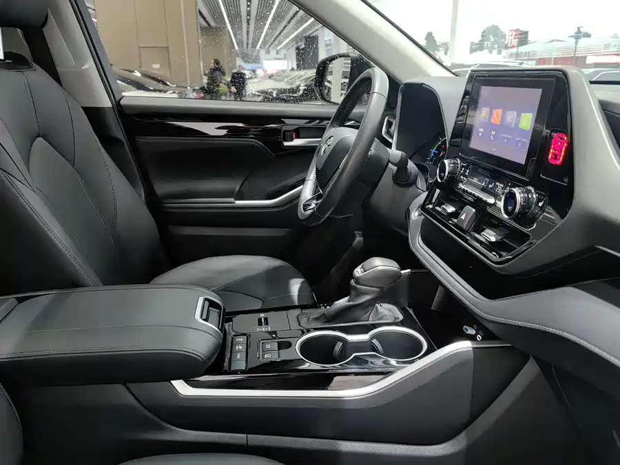 900x675_0_q87_c42_autohomecar__ChxpV2l7LoaAFoP9AATAMa3uzi0187.jpg.webp Used Toyota Highlander 2023 2.5L smart electric hybrid dual-engine four-wheel drive luxury version 7 seats
