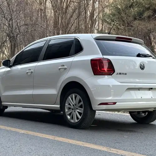 900x675_0_q87_c42_autohomecar__ChxpV2l8zK-Acx2PAAm4E0lVc5k832.jpg.webp Used Volkswagen Polo 2014 1.6L automatic comfort version