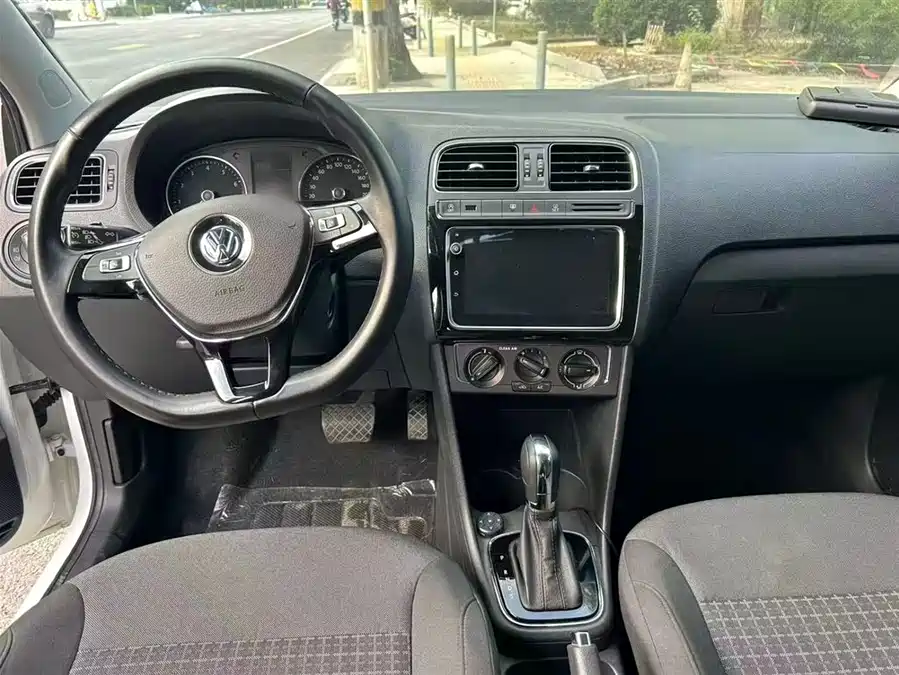 Used Volkswagen Polo 2018 1.5L automatic safe driving model