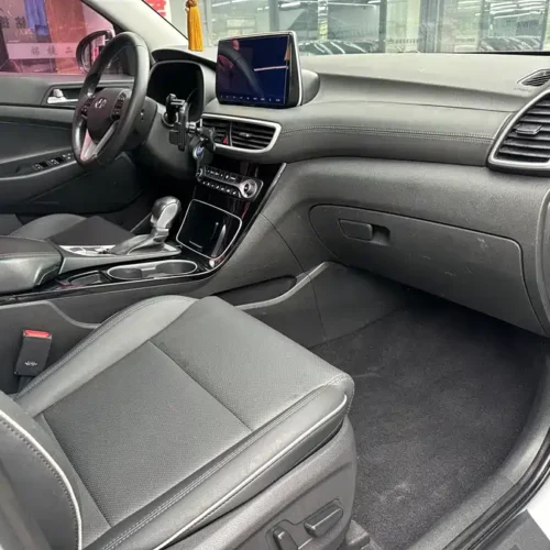 900x675_0_q87_c42_autohomecar__ChxpV2lI3XWACBqQAAwfTyGzcys592.jpg.webp Used Hyundai Tucson 2020 280TGDi dual-clutch two-wheel drive intelligent version National V