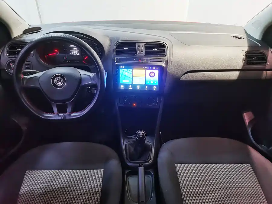 Used Volkswagen Polo 2018 1.5L manual safe driving model