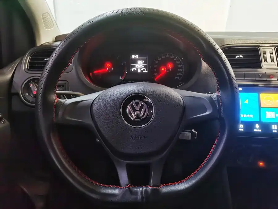 Used Volkswagen Polo 2018 1.5L manual safe driving model