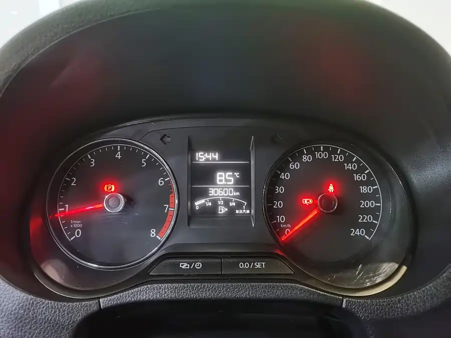 Used Volkswagen Polo 2018 1.5L manual safe driving model