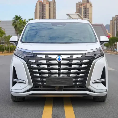900x675_0_q87_c42_autohomecar__ChxpV2lM9WSAekNIAAk7ye1avCQ579.jpg.webp Used Denza D9 2024 DM-i 1050 Exclusive Type