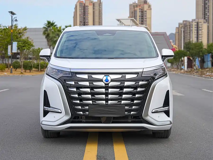 900x675_0_q87_c42_autohomecar__ChxpV2lM9WSAekNIAAk7ye1avCQ579.jpg.webp Used Denza D9 2024 DM-i 1050 Exclusive Type