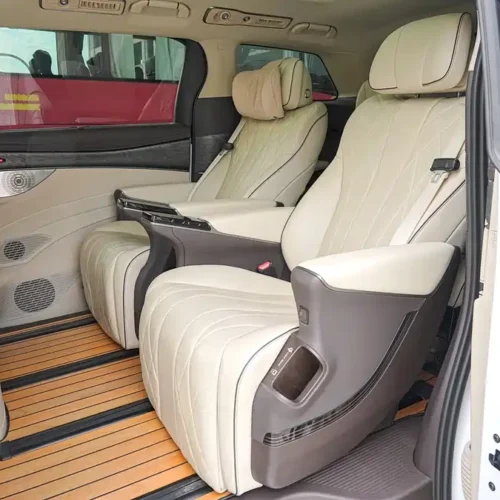 900x675_0_q87_c42_autohomecar__ChxpV2lM9YSAThU1AAh22V62IOE314.jpg.webp Used Denza D9 2024 DM-i 1050 Exclusive Type