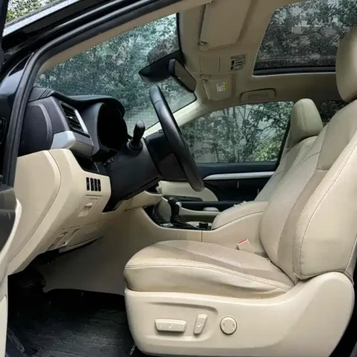 900x675_0_q87_c42_autohomecar__ChxpV2lRe-uAJsLQAAZVD9oPP8o113.jpg.webp Used Toyota Highlander 2018 2.0T four-wheel drive premium version