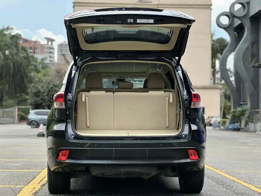 900x675_0_q87_c42_autohomecar__ChxpV2lRe_CALtX1AAXEVfuCtjk406.jpg.webp Used Toyota Highlander 2018 2.0T four-wheel drive premium version