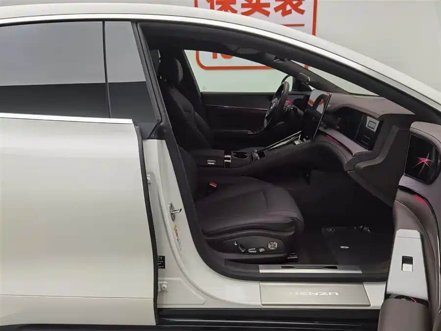 900x675_0_q87_c42_autohomecar__ChxpV2lRhrmAYGokAAE_nohlKao432.jpg.webp Used Denza Z9 2024 1100km four-wheel drive Ultra version