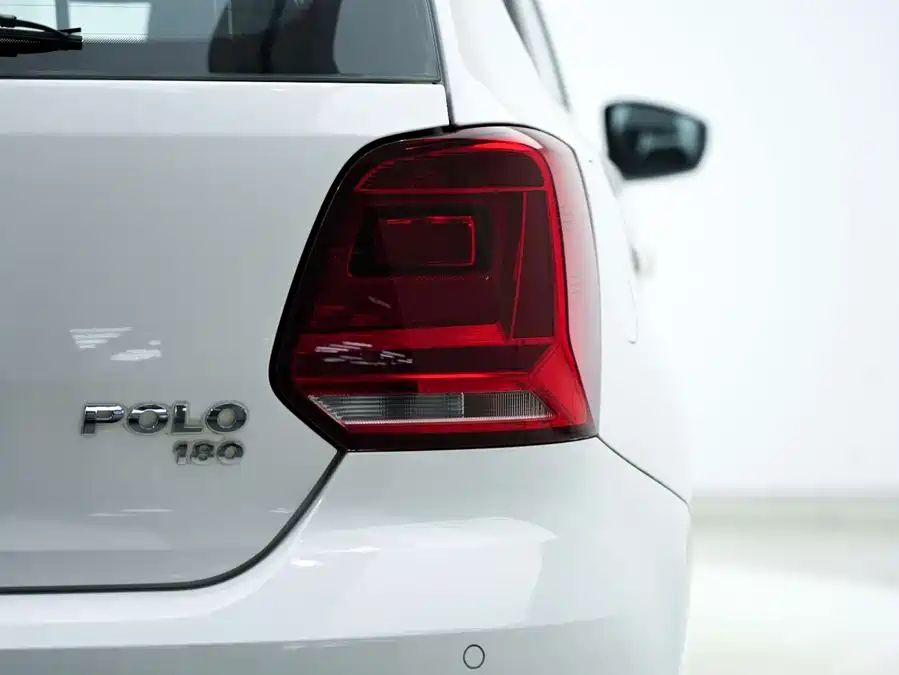 Used Volkswagen Polo 2016 1.6L automatic comfort model