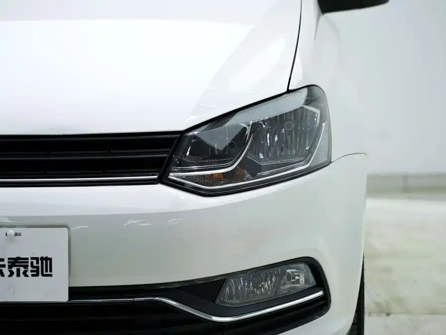 Used Volkswagen Polo 2016 1.6L automatic comfort model