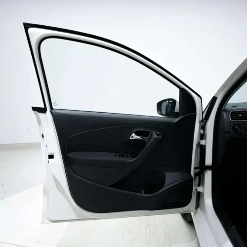 Used Volkswagen Polo 2016 1.6L automatic comfort model