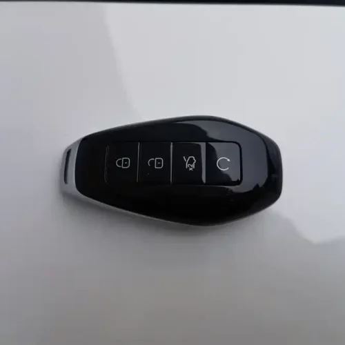 900x675_0_q87_c42_autohomecar__ChxpV2lg15mAYuVeAACEcfl0ax4072.jpg.webp Used Denza Z9 2024 1100km four-wheel drive Max version