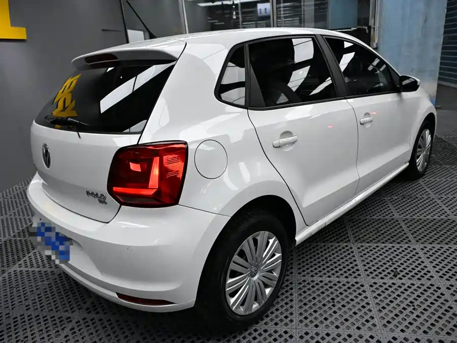 Used Volkswagen Polo 2016 1.6L automatic comfort model