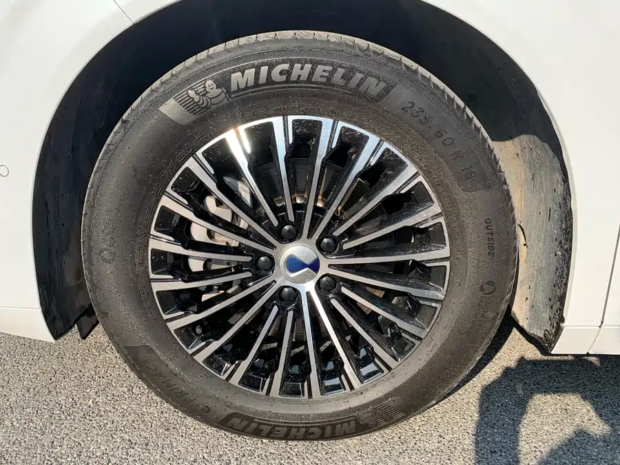Used Denza D9 2022 DM-i 970 four-wheel drive flagship model