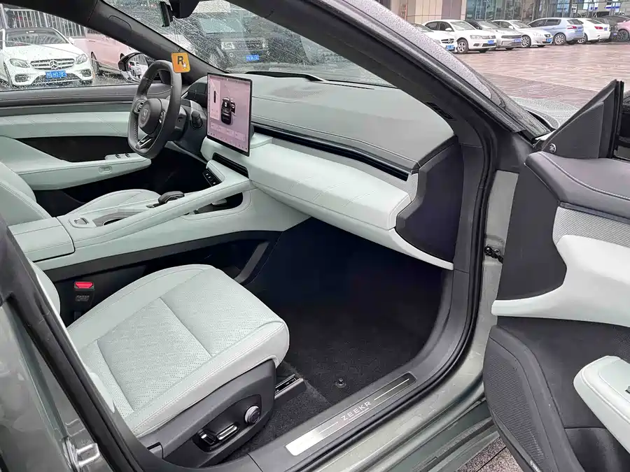 Used Zeekr 001 2025 WE version 100kWh rear drive