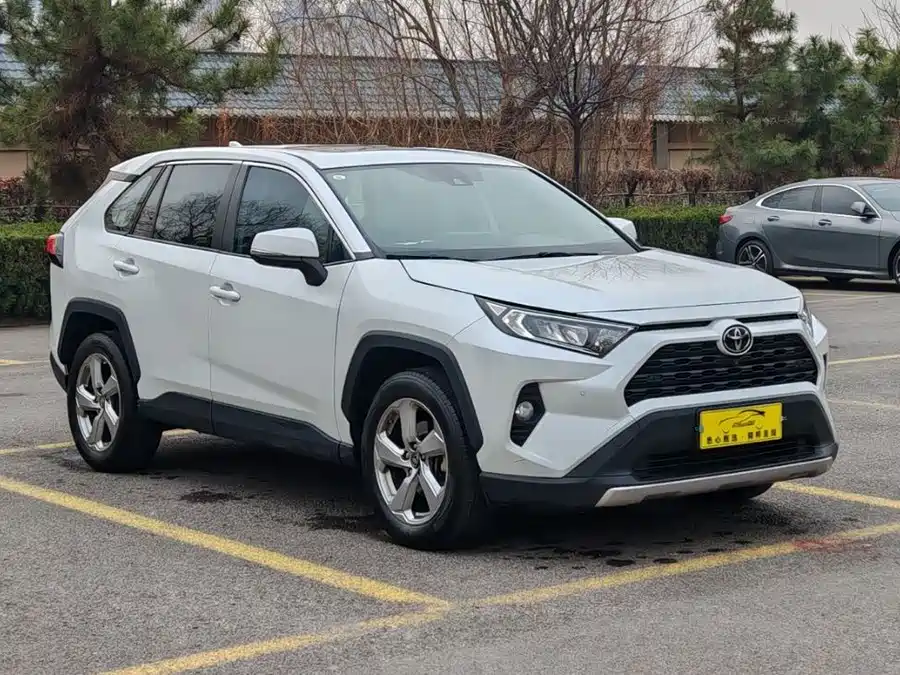 Used Toyota RAV4 Rongfang 2022 2.0L CVT two-wheel drive fashion Plus version