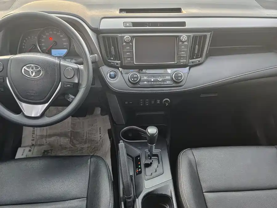 Used Toyota RAV4 Rongfang 2016 2.0L CVT two-wheel drive comfort version National V
