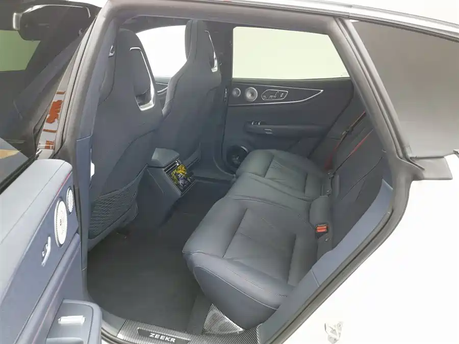 900x675_0_q87_c42_autohomecar__ChxpV2lzG6qASk4SAAFHbWjAZOI327.jpg.webp Used Zeekr 001 2026 103-degree four-wheel drive Ultra version