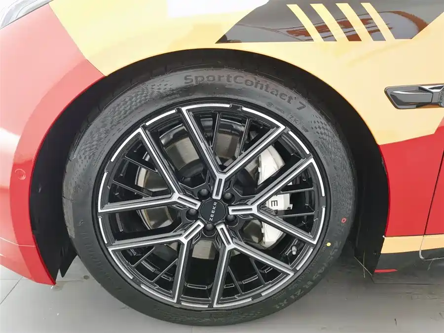 900x675_0_q87_c42_autohomecar__ChxpV2lzG6qAZls9AAHubGvYu2s814.jpg.webp Used Zeekr 001 2026 103-degree four-wheel drive Ultra version