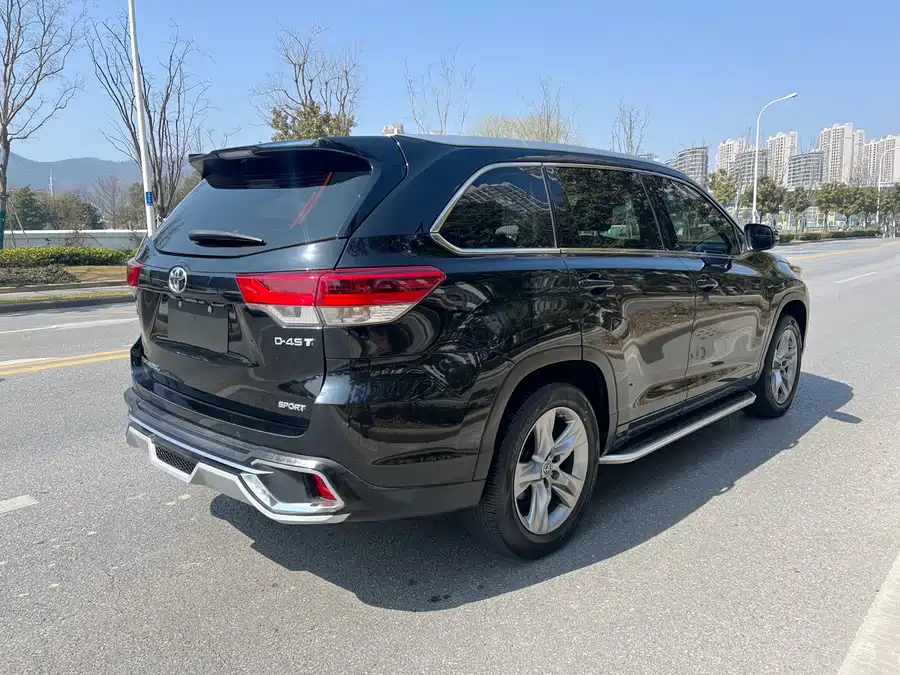 Used Toyota Highlander 2021 2.0T two-wheel drive luxury version 7 seats