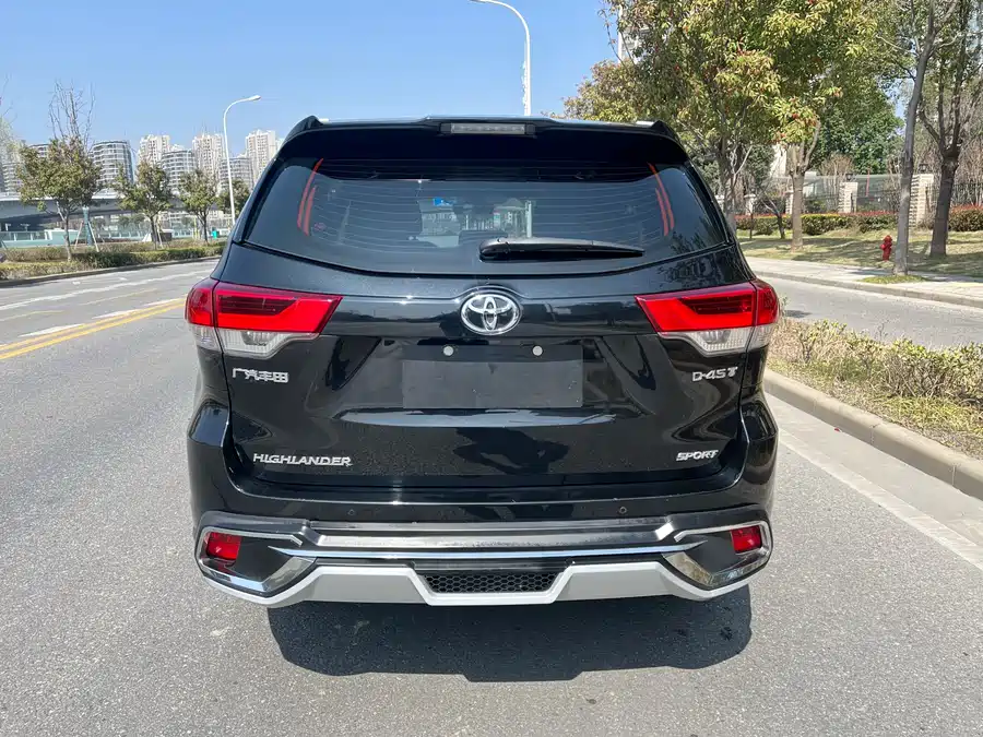 Used Toyota Highlander 2021 2.0T two-wheel drive luxury version 7 seats
