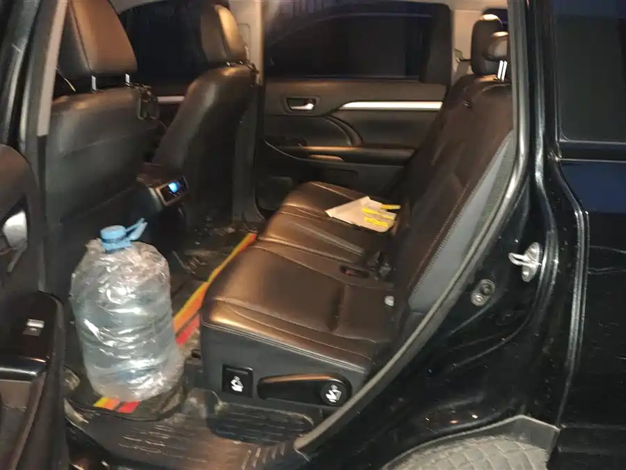 900x675_0_q87_c42_autohomecar__ChxpV2m1C0-AWJRiAAFyu_n_dqU582.jpg.webp Used Toyota Highlander 2018 2.0T four-wheel drive luxury version 7 seats National V