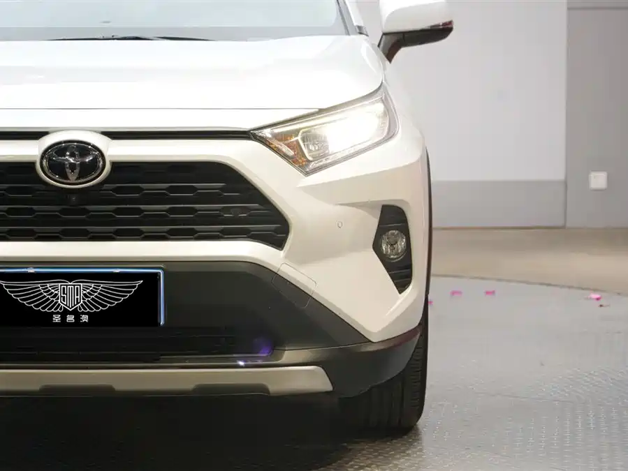 Used Toyota RAV4 Rongfang 2022 2.0L CVT two-wheel drive fashion Plus version