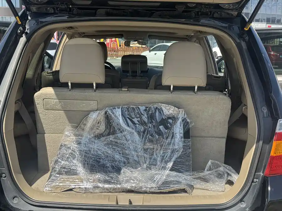 900x675_0_q87_c42_autohomecar__ChxpV2m2dPGAYdX_AAgBcDbIy-Q339.jpg.webp Used Toyota Highlander 2009 2.7L 2WD 7-seat luxury navigation version