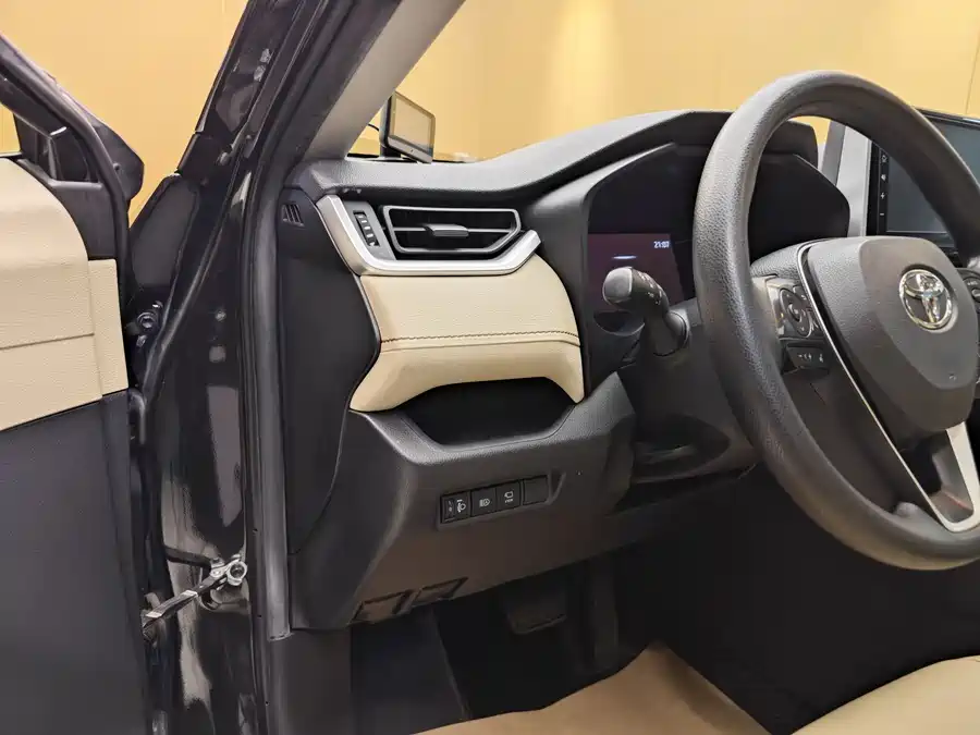 900x675_0_q87_c42_autohomecar__ChxpV2m40GuAaHQeAAPbjP1L3Ic309.jpg.webp Used Toyota RAV4 Rongfang 2020 2.0L CVT two-wheel drive fashion version