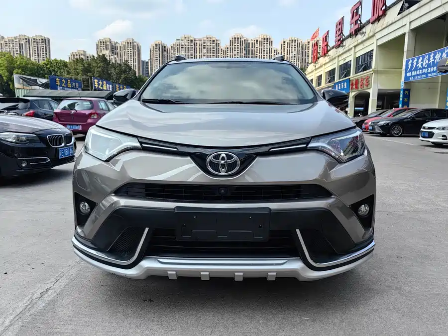 Used Toyota RAV4 Rongfang 2019 2.0L CVT 2WD Fashion X Limited Edition National V