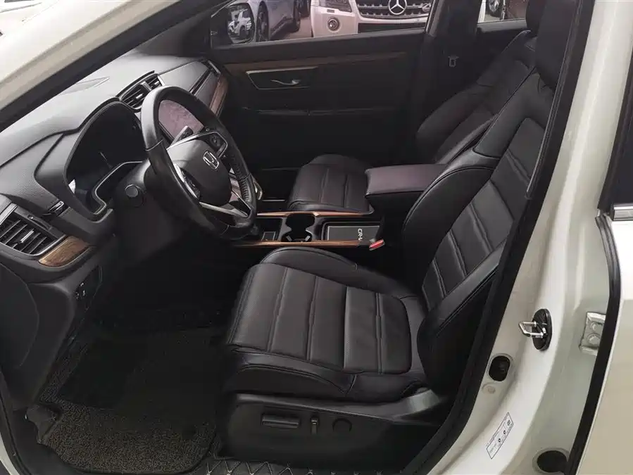 900x675_0_q87_c42_autohomecar__ChxpV2m6FnuAICDfAAF1wz_-37g938.jpg.webp Used Honda CR-V 2017 240TURBO CVT two-wheel drive fashion version