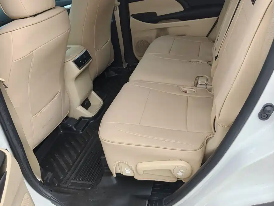 900x675_0_q87_c42_autohomecar__ChxpV2m6OaiAenx0AAUVi8k2xbI955.jpg.webp Used Toyota Highlander 2021 2.0T four-wheel drive elite version 7 seats