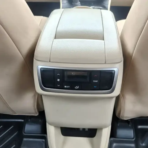 900x675_0_q87_c42_autohomecar__ChxpV2m6OauACHp8AARyTnWx_Z0947.jpg.webp Used Toyota Highlander 2021 2.0T four-wheel drive elite version 7 seats