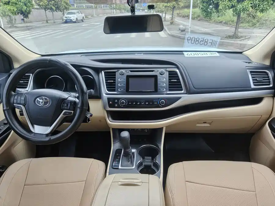 900x675_0_q87_c42_autohomecar__ChxpV2m6OauARI6KAAa5quStB70874.jpg.webp Used Toyota Highlander 2021 2.0T four-wheel drive elite version 7 seats