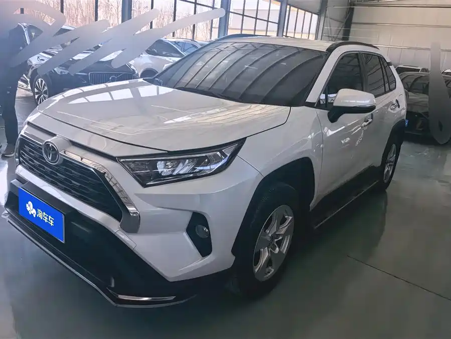 Used Toyota RAV4 Rongfang 2020 2.0L CVT two-wheel drive urban version