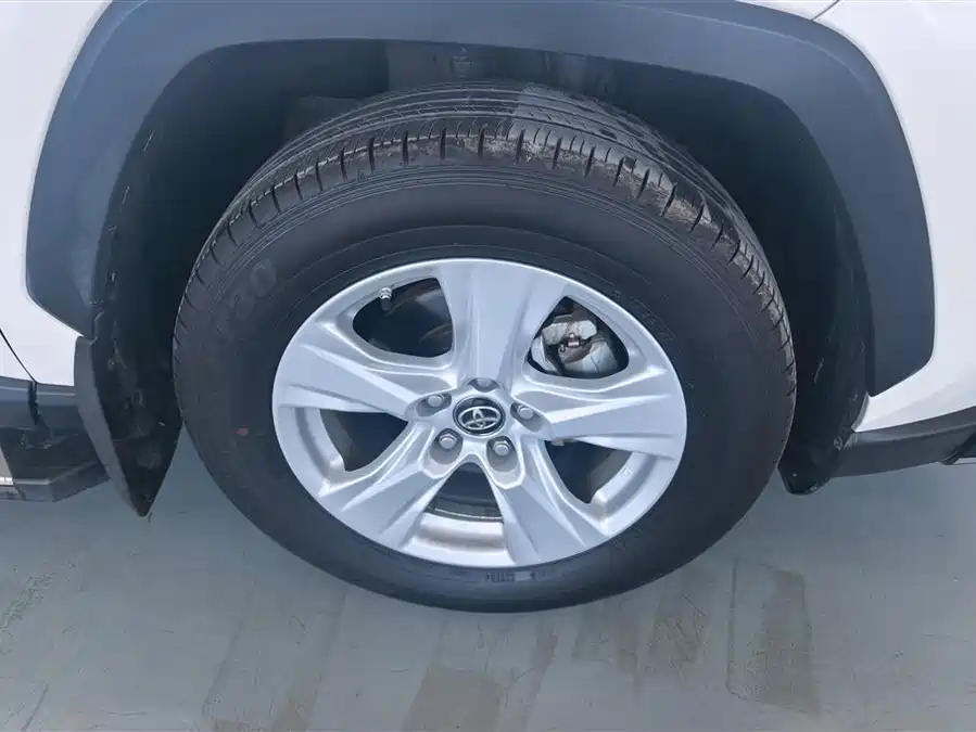 Used Toyota RAV4 Rongfang 2020 2.0L CVT two-wheel drive urban version