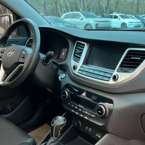 900x675_0_q87_c42_autohomecar__ChxpV2m6Q8qAHEWHAAq7JFPlR0o700.jpg.webp Used Hyundai Tucson 2018 1.6T dual-clutch two-wheel drive 15th anniversary special edition