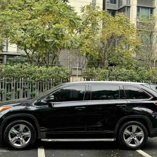 Used Toyota Highlander 2017 2.0T four-wheel drive luxury version 7 seats