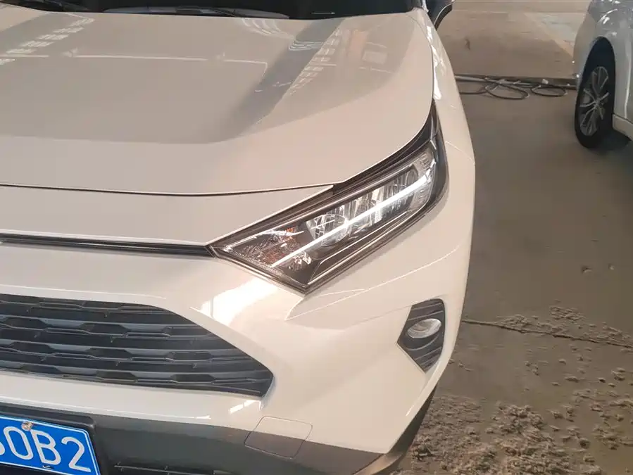 Used Toyota RAV4 Rongfang 2021 2.0L CVT two-wheel drive fashion PLUS version