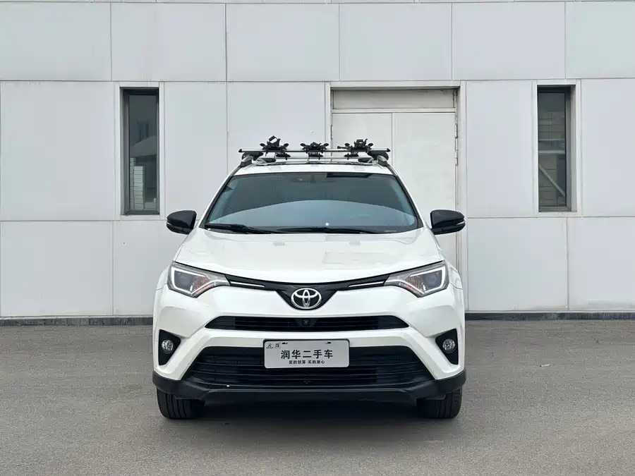 900x675_0_q87_c42_autohomecar__ChxpV2m7S0GAbTexAAeo95yCjVI356.jpg.webp Used Toyota RAV4 Rongfang 2016 2.0L CVT two-wheel drive fashion version National V