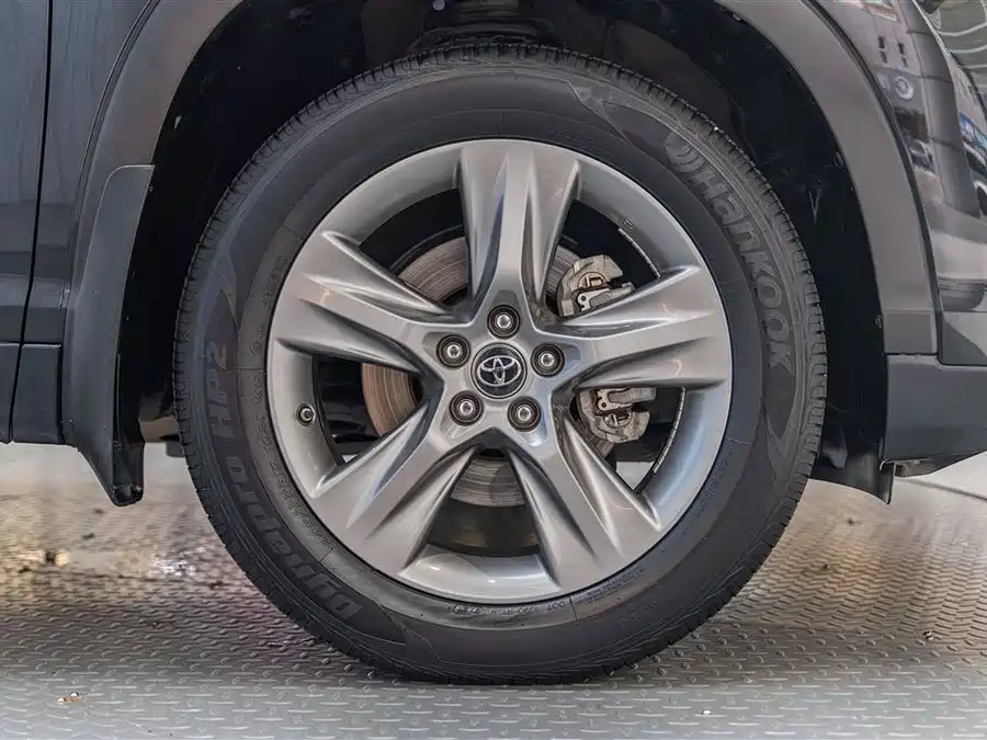 Used Toyota Highlander 2021 2.0T four-wheel drive luxury version 7 seats