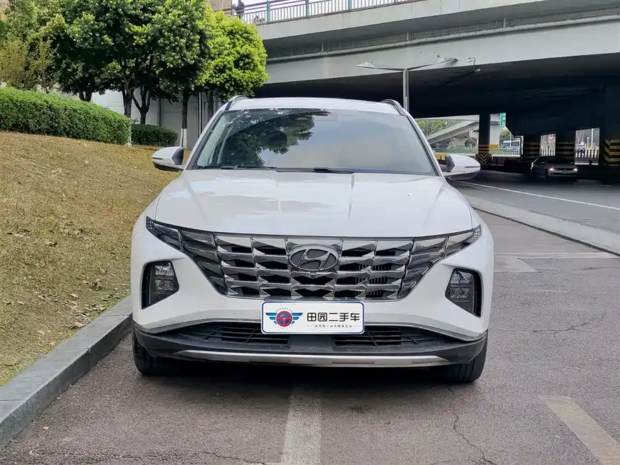 900x675_0_q87_c42_autohomecar__ChxpV2m7mFmABZxBAAMoK-qrlnU176.jpg.webp Used Hyundai Tucson 2023 Used Hyundai Tucson L 1.5T automatic two-wheel drive LUX premium version