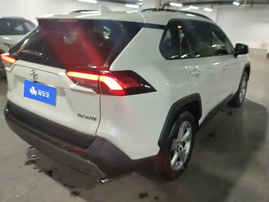 Used Toyota RAV4 Rongfang 2020 2.0L CVT two-wheel drive fashion PLUS version