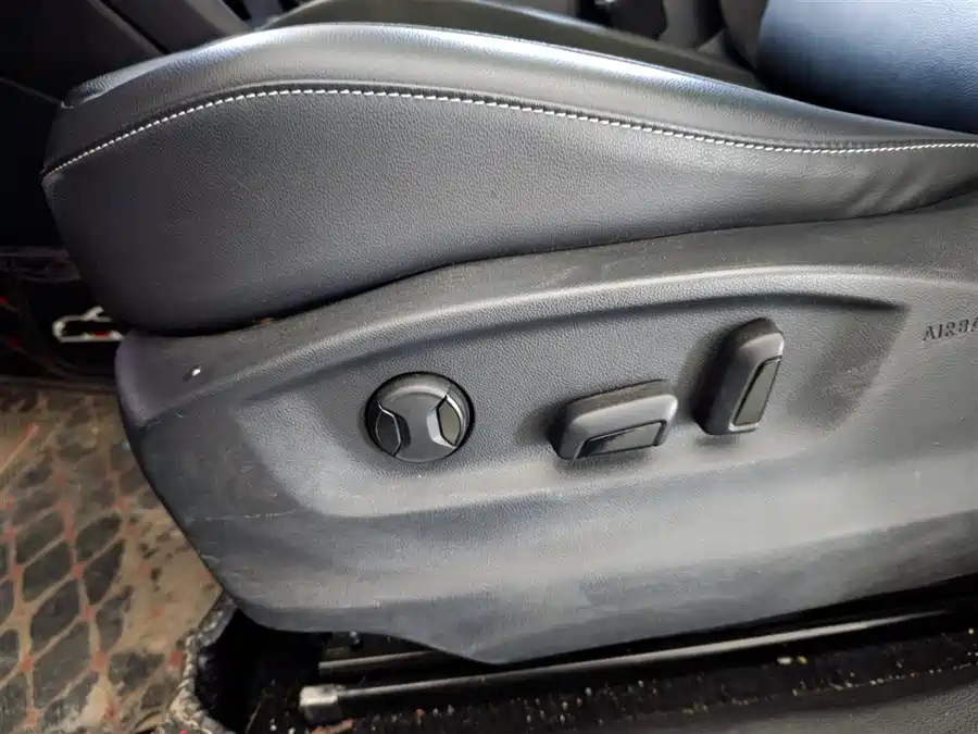 Used Volkswagen Tiguan L 2019 330TSI automatic two-wheel drive panoramic comfort version National V