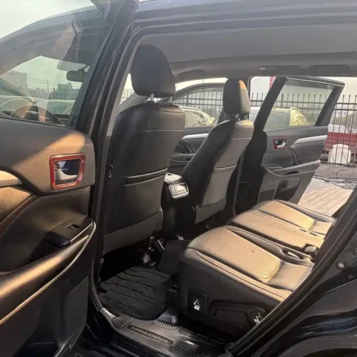 900x675_0_q87_c42_autohomecar__ChxpV2mBtNmATlpLAAgRNyT5_nI894.jpg.webp Used Toyota Highlander 2015 2.0T four-wheel drive luxury version 7 seats