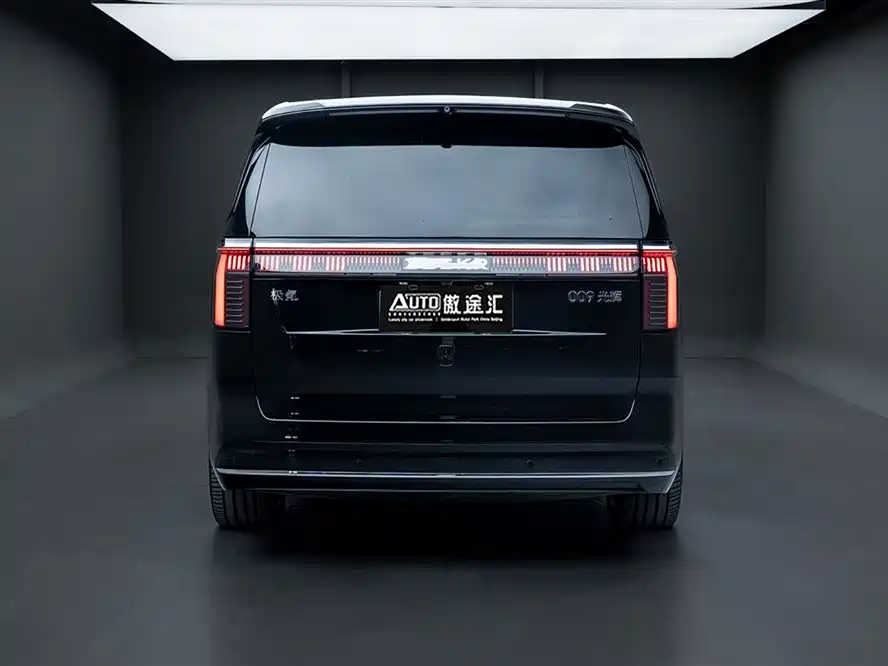 900x675_0_q87_c42_autohomecar__ChxpV2mFlFaAIoAEAADU9LrFC18288.jpg.webp Used Zeekr 009 2024 Model Glory